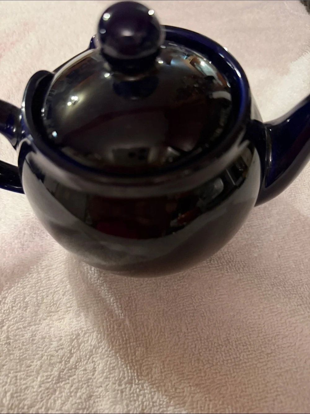 Classic Dark Blue Ceramic Teapot – Elegant Home Coffee & Tea Accessory